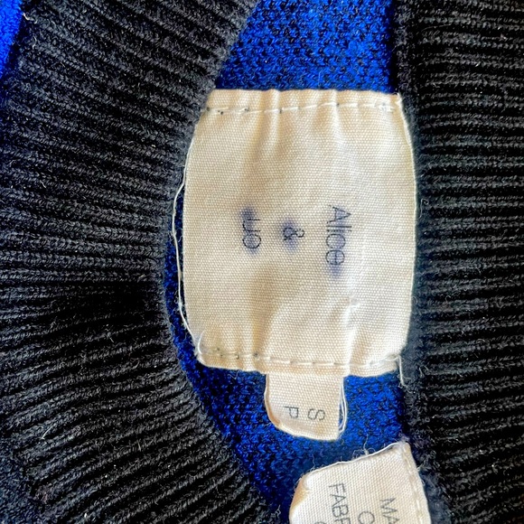 Alice&uo sweater. - Picture 2 of 3